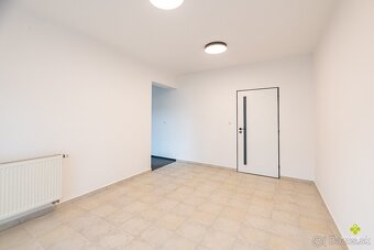 Na prenájom priestor vhodný pre služby – Necpaly, Prievidza - 6