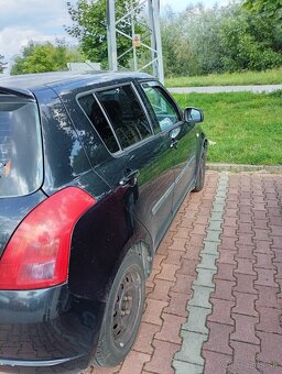 Suzuki Swift 1.3 - 6