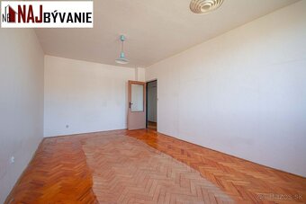 Pôvodný stav - Veľký 2i 68m2 + loggia na sídlisku Roveň - 6