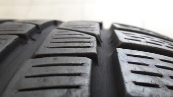 225/55R17 ZIMNÉ Pirelli - 6