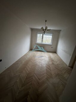 Na predaj 3-izbový byt na rekonštrukciu - 6