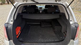 Opel Astra H Combi - 6