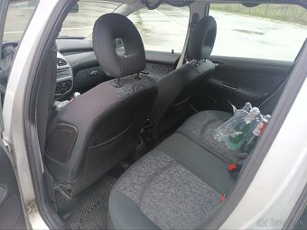 Peugeot 206SW - 6