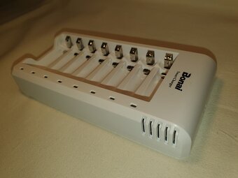 USB NABÍJAČKA Ni-MH AKUMULÁTOROV TYPU AAA / AA - 6