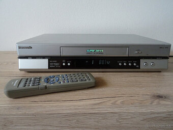 Špičkový videorekordér PANASONIC NV-HV60, 6 hlav,Hifi Stereo - 6
