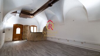 Meštiansky dom v centre Banskej Bystrice s kvalitnou rekonšt - 6