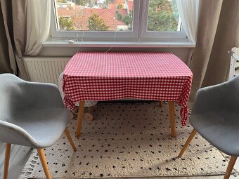 Jedálenský stôl - 6