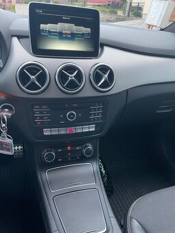 Mercedes b klas 180d - 6