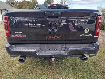 Dodge RAM 5.7 V8 , 4X4 , LARAMIE , max vybava , rok 2022 - 6