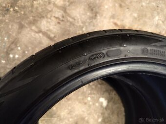 Predám 2x letné Nokian PowerProof 245/40 R19 98Y - 6