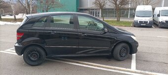 Mercedes B150 - 6
