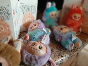 Predám LABUBU spieva a bliká ELADÓ énekló LABUBU 9-€ - 6