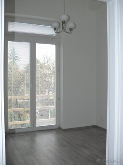 Prenájom 3-i bytu v širšom centre Bratislavy - 6
