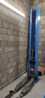 Dvojstlpový zdvihák 4000/5500 kg zdvih 2 m ZÁRUKA - 6