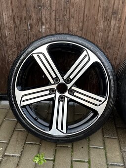 VW GOLF 7, 2.0 TDI - 6