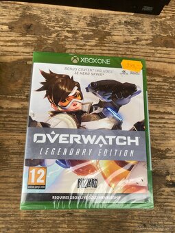 Xbox one X - 1000 GB + ovladač + 2x nová hra - 6