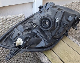 Predné svetlomety Toyota YARIS 2006 XP9 - 6