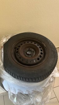Sada letných a zimných Pneu s plechovými diskami 215/70 R16 - 6