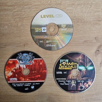 Originalne CD a DVD z PC casopisov 25 ks - 6