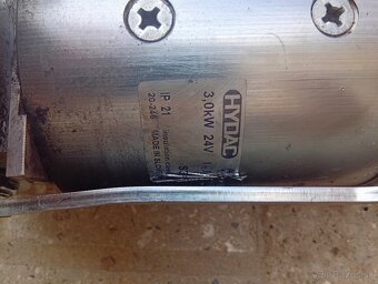 Predám tieto dve hydraulické jednotky - 6