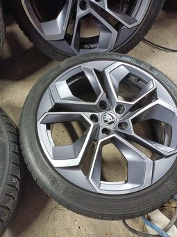 ❄️zimné orig. Škoda 5x112 R19  pneu 225/40 R19 5mm - 6