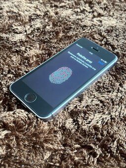 Predám iPhone SE 64GB - 6