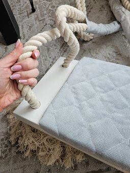 Drevená hojdačka svetlosivá NOVÁ - 6