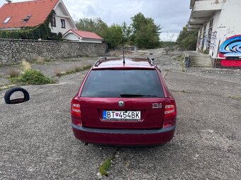 Škoda Octavia 2 1.6 benzín Automat - 6