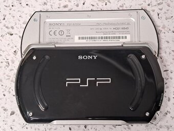 PSP GO (PSP-N1004) + ADAPTER (PLAYSTATION PORTABLE) - 6