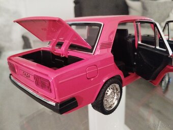 1:18 Lada 2107 - 6