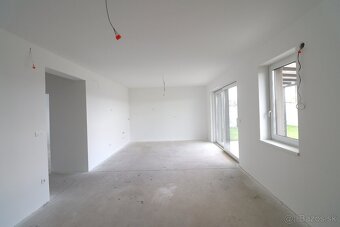 5-izbový  poschodový dvojdom v širšom centre mesta - 6