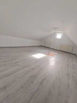 ZREKONŠTUOVANÉ PRIESTORY pre vašu kanceláriu a bývanie - 6