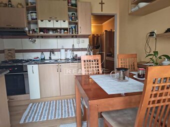 NA PREDAJ 3izbový BYT v Púchove - 6