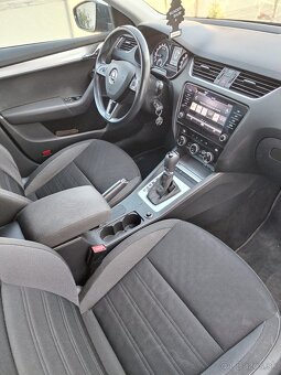 Škoda Octávia Combi 1,6 TDI DSG Style - 6