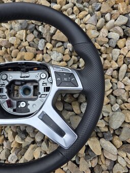 Volant Mercedes - 6