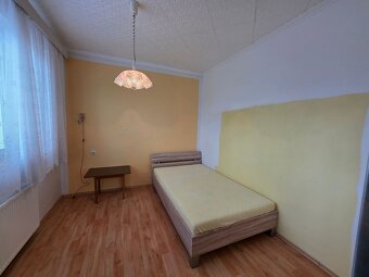 Tehlový,zariadený 4 izbový byt, 74 m2 + loggia, Košeca. - 6