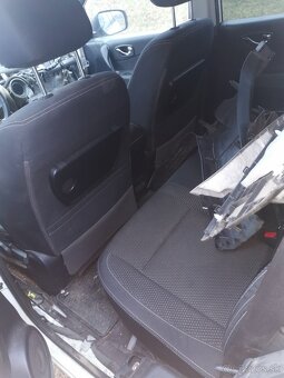 Predám náhradné diely na renault koleos od 2012 - 6