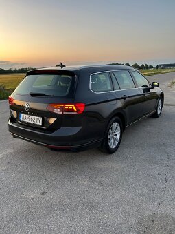 Volkswagen Passat 2.0 TDI DSG /VIRTUAL - 6