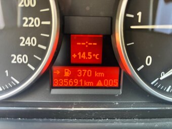 BMW 320D E90 - 6