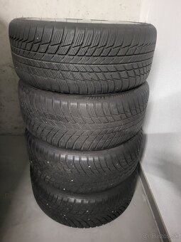 Mini R18 225/40 r18 Runflat - 6