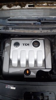 Volkswagen Touran - 6