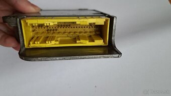 Riadiaca jednotka airbagu 1C0 909 601 - 6