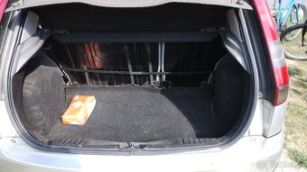 Ford fiesta 1,4 diesel - 6