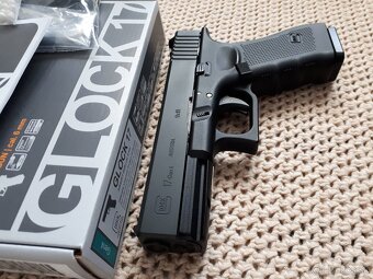 GLOCK 17 Gen4 Umarex REZERVÁCIA - 6
