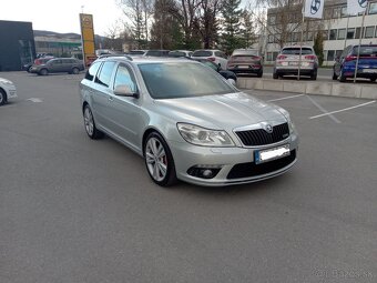 Skoda Octavia Combi RS 2.0 TDI DSG F1 - 6