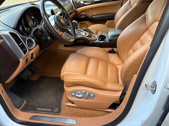Porsche Cayenne - 6