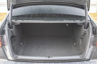 Audi A6 - 6