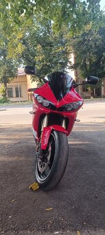 Yamaha R6 - 6