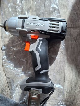 Razový utahovák aku - 6
