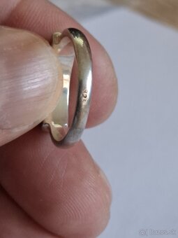 Strieborný prsteň s jantárom, veľkosť 55 - 6